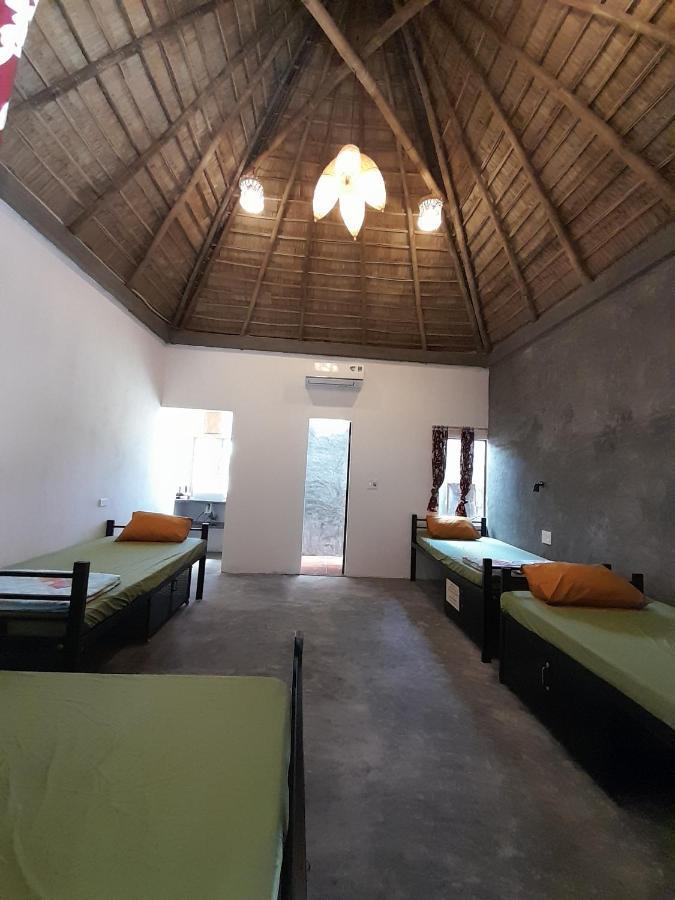 The Seaside Bungalow Hostel And Bar Hoi An Exterior foto