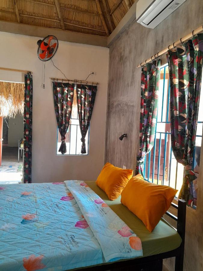 The Seaside Bungalow Hostel And Bar Hoi An Exterior foto