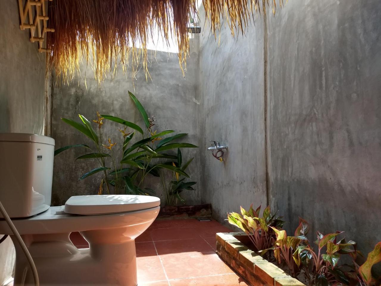 The Seaside Bungalow Hostel And Bar Hoi An Exterior foto