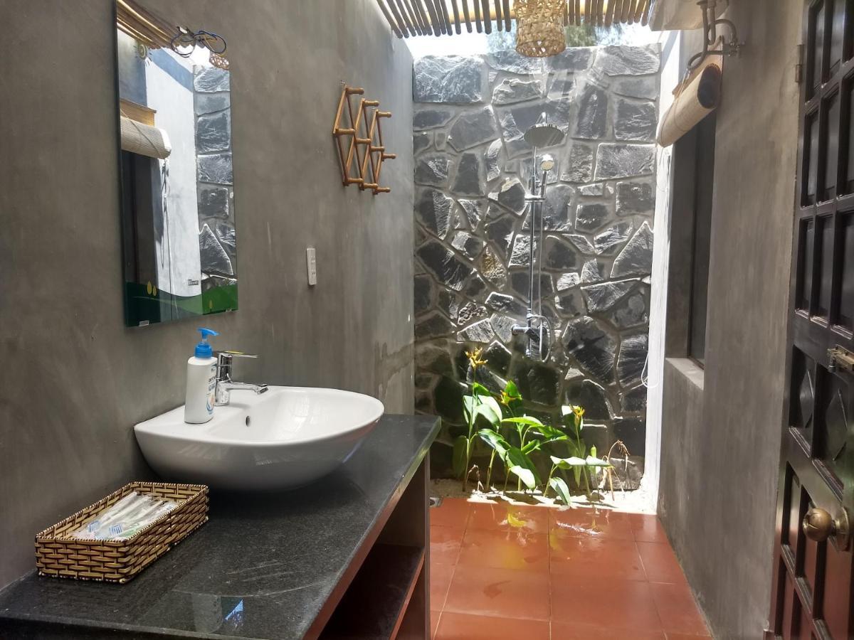 The Seaside Bungalow Hostel And Bar Hoi An Exterior foto